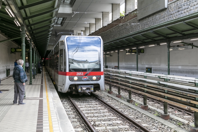 Die Linie U6 in der Station Burggasse