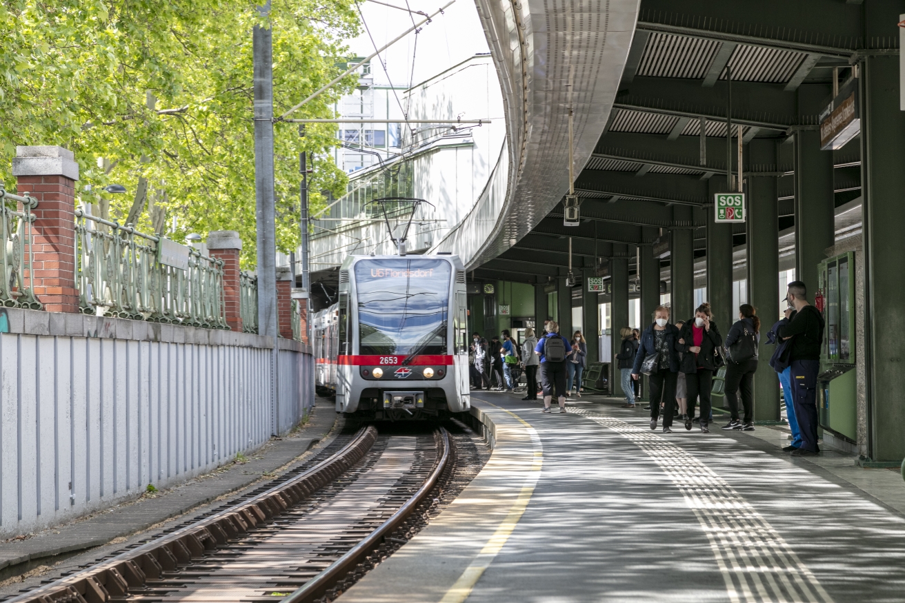 Die Linie U6 in der Station Michelbeuern AKH