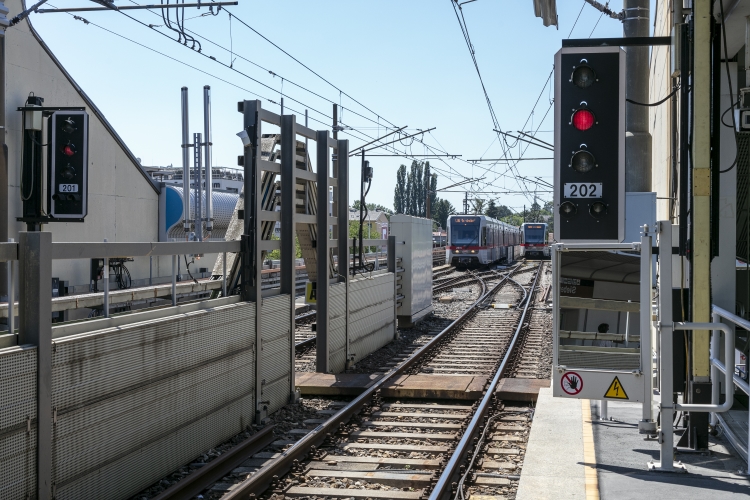 Die Linie U6 bei der Endstelle Siebenhirten