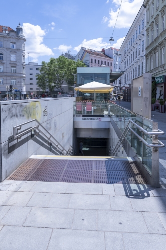 Die U2 Station Taborstaße, Ausgang Obere Augartenstraße