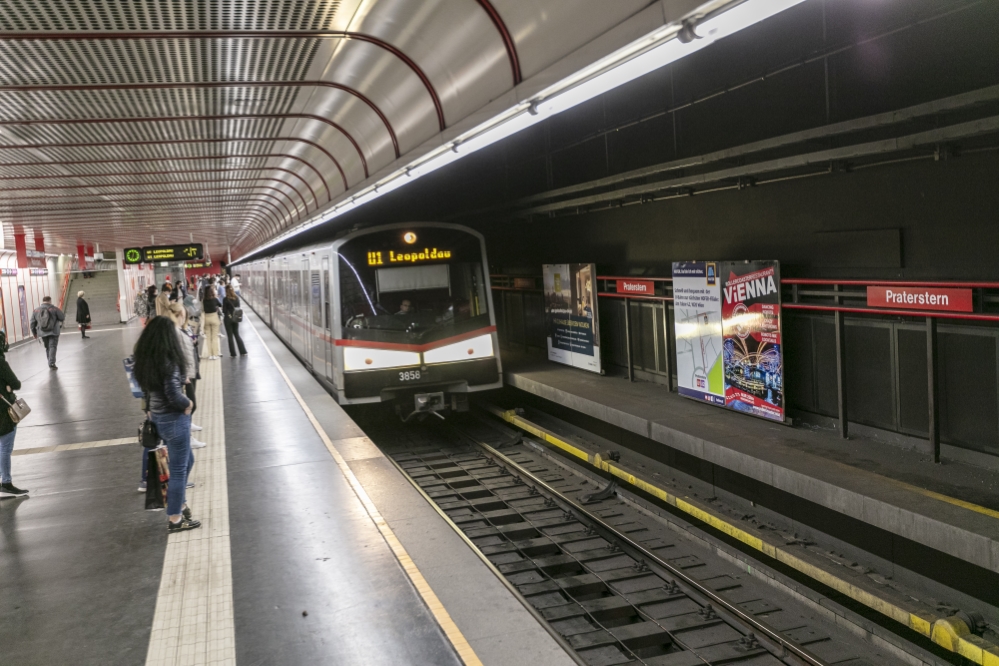 V-Zug in der Station Praterstern