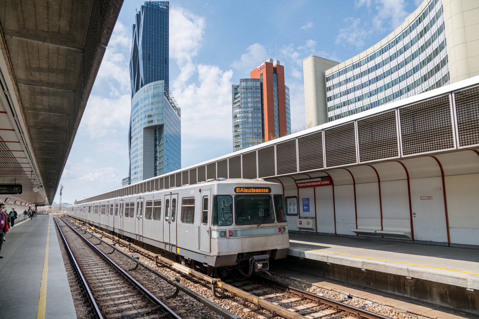 Silberpfeil in der U1-Station Vienna International Center