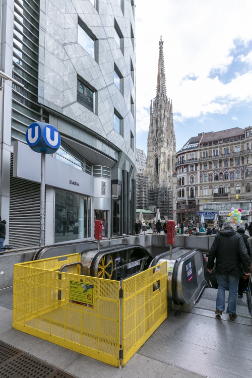 U-Bahn-Würfel bei U1-Station Stephansplatz