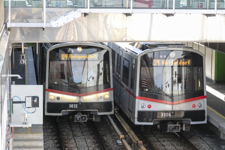 V-Wagen in der U4-Station Braunschweiggasse