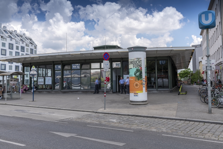 U-Bahn-Station Längenfeldgasse außen