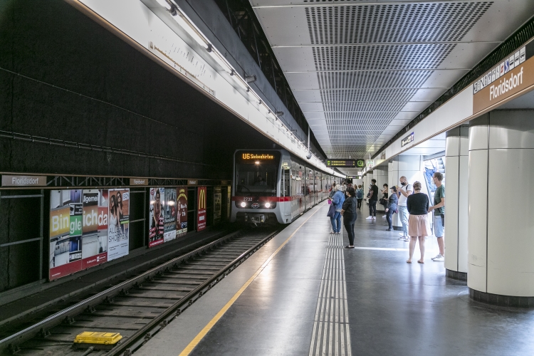 Die Linie U6 in der U6-Station Floridsdorf