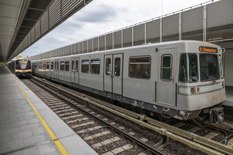 Die Linie U3 in der U3-Station Ottakring