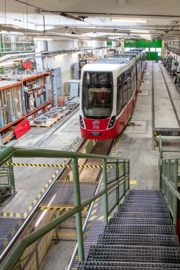 Bahnhof Favoriten Flexity Service