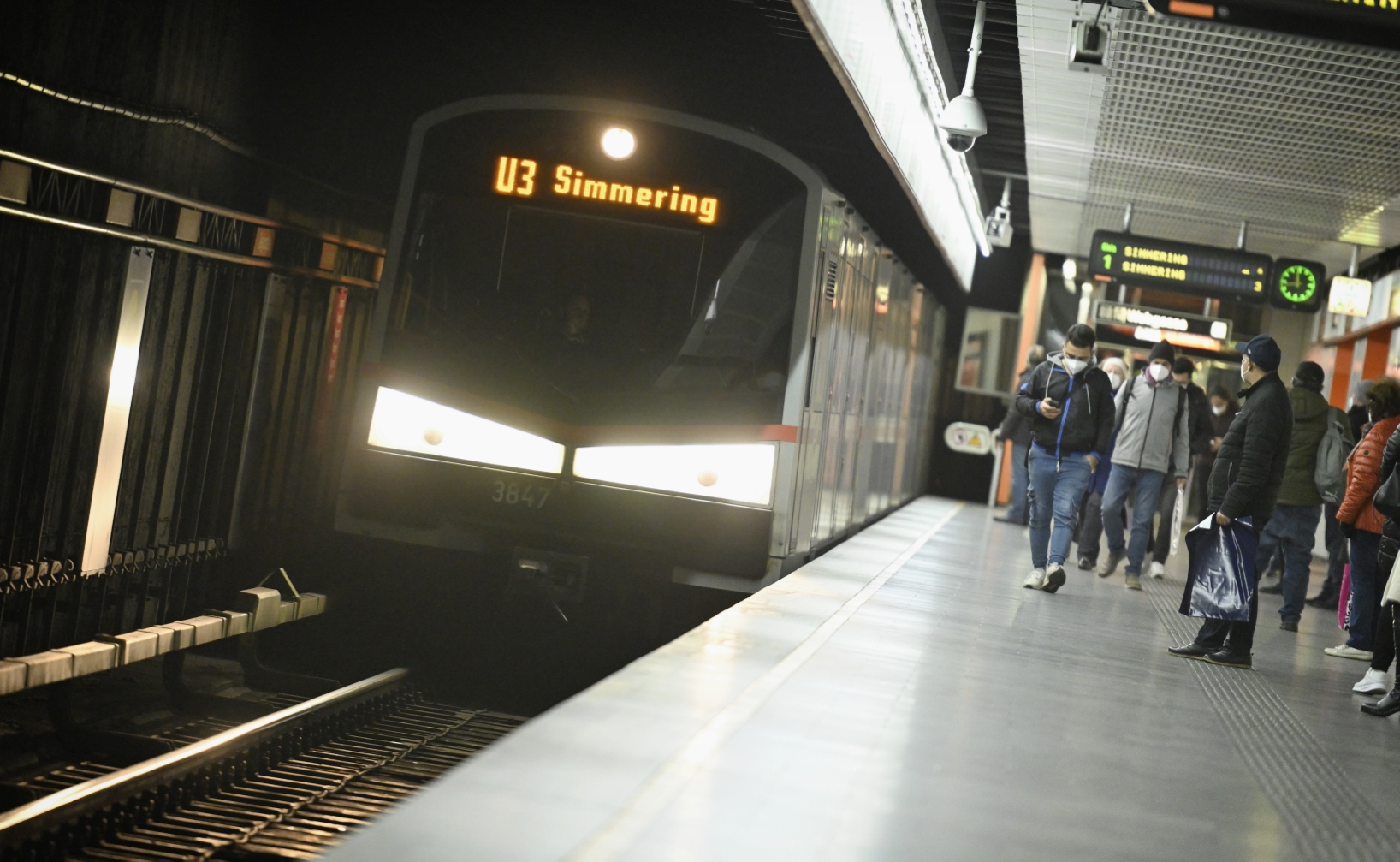 V-Zug in der Station Zieglergasse