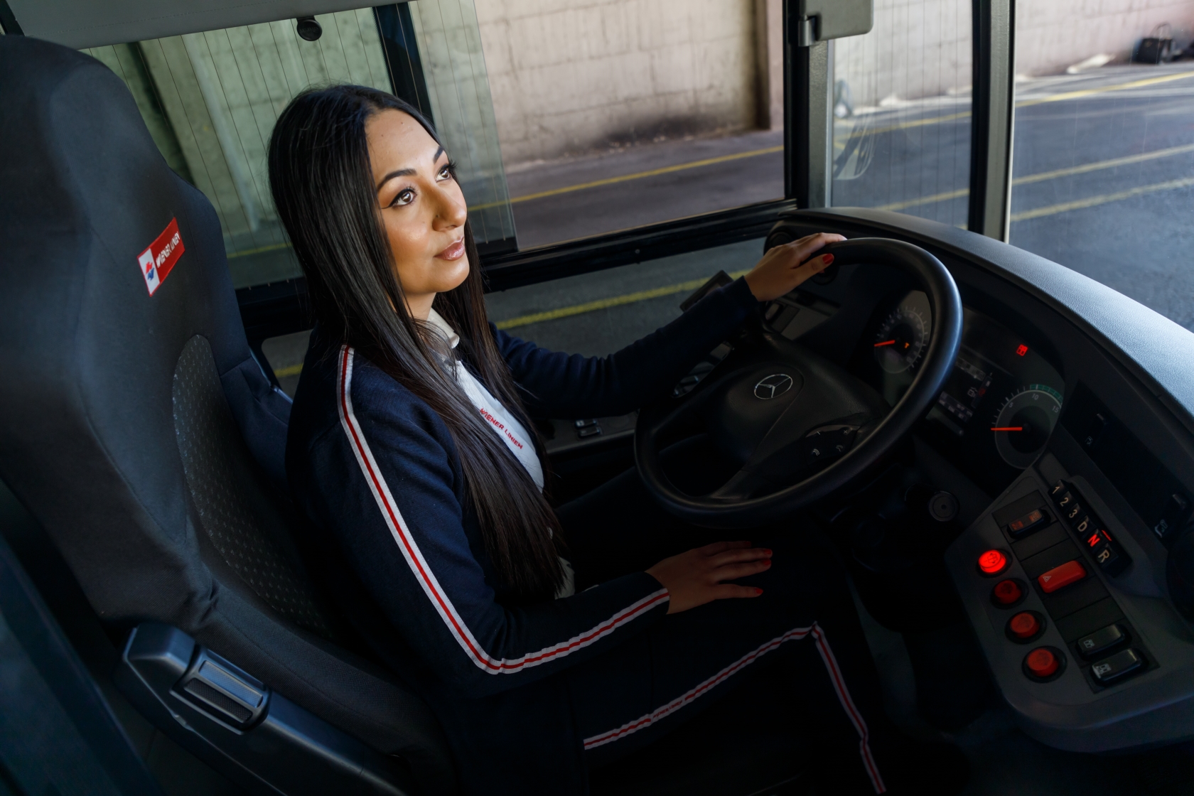 Autobuslenkerin Gabriella fährt Bus aus Leidenschaft.