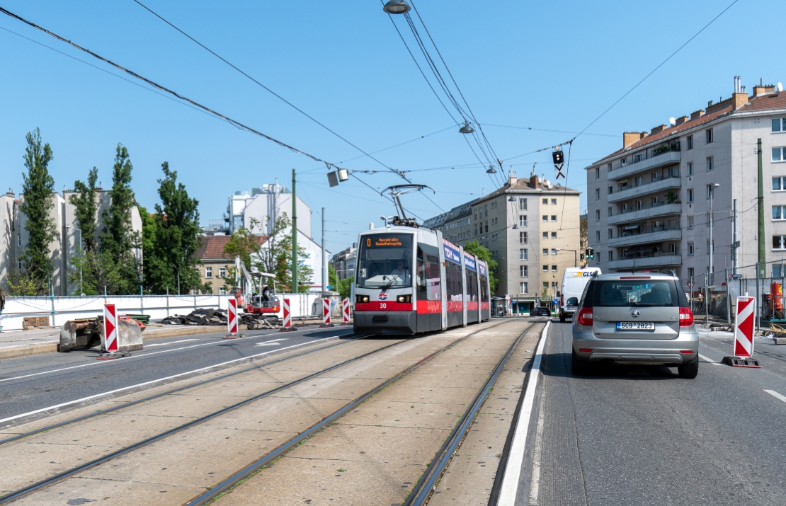 Linie O  auf der Franzensbrücke kurz  vor Generalsanierung