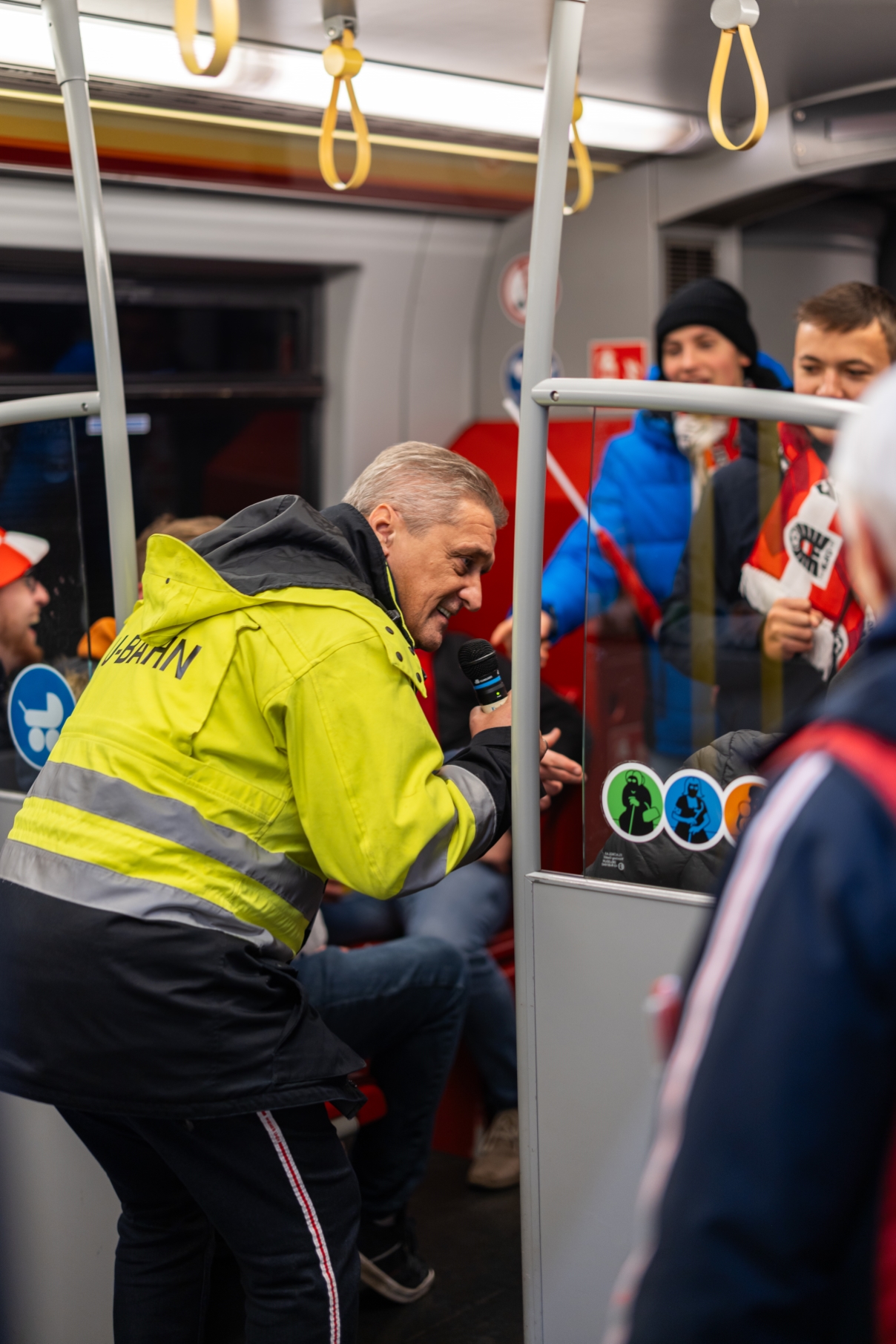 Großevent Fußballspiel U2 Stadion