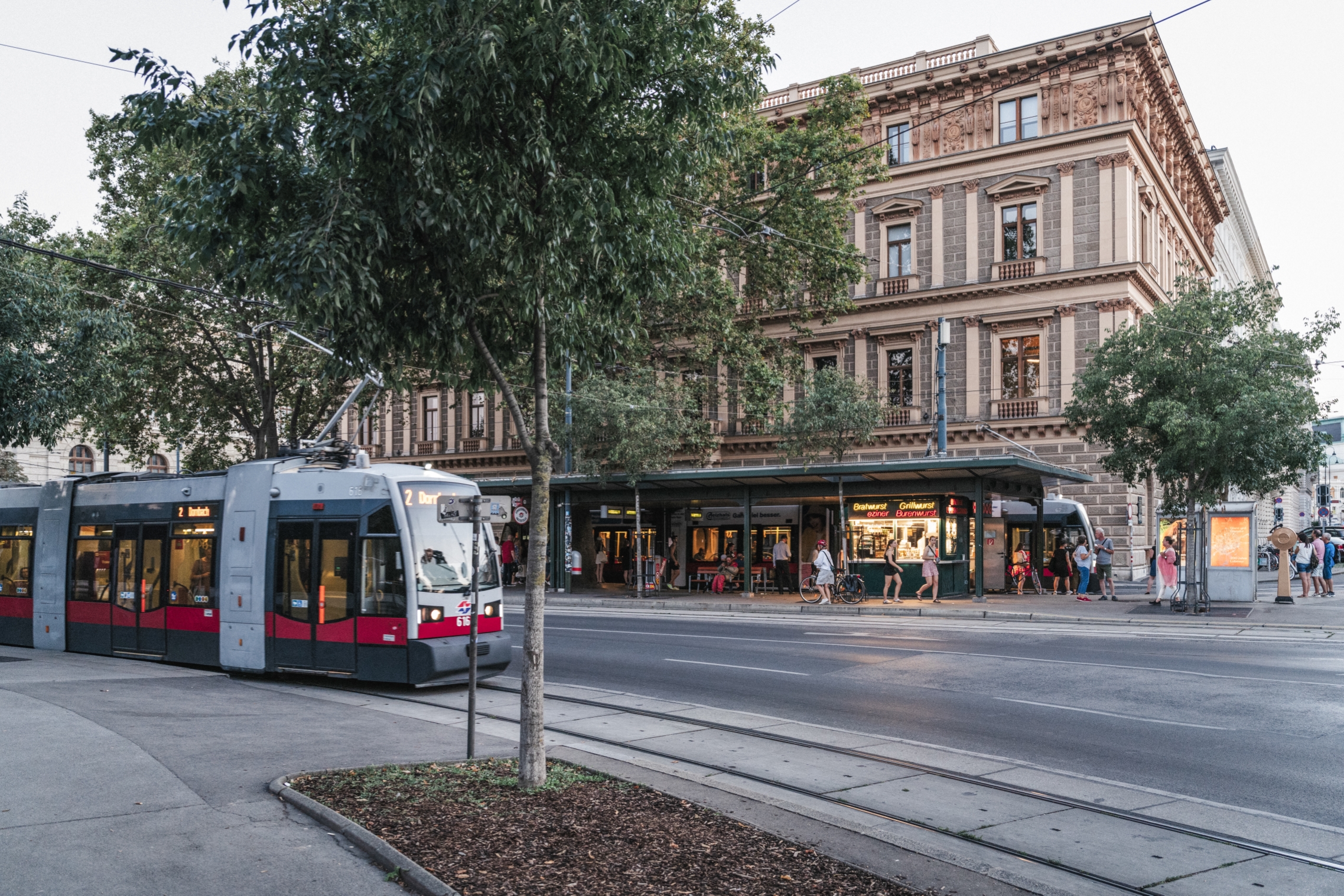 Heldentheater