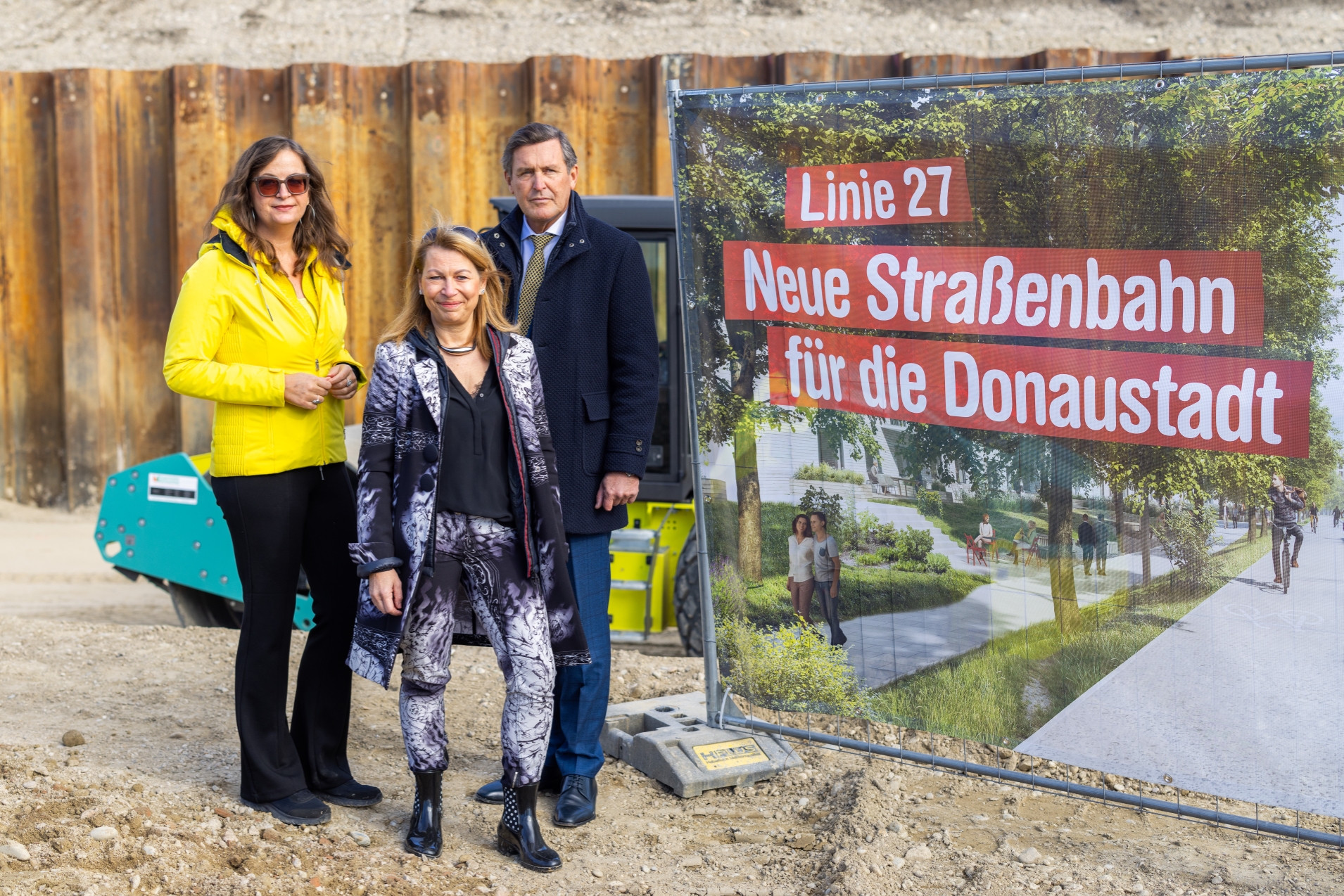 Amtsführende Stadträtin für Innovation, Stadtplanung und  Mobilität Ulli Sima, Geschäftsführerin Alexandra Reinagl und Amtsführender Stadtrat für Finanzen, Wirtschaft, Arbeit, Internationale und Wiener Stadtwerke Peter Hanke beim Spatenstich der Linie 27.